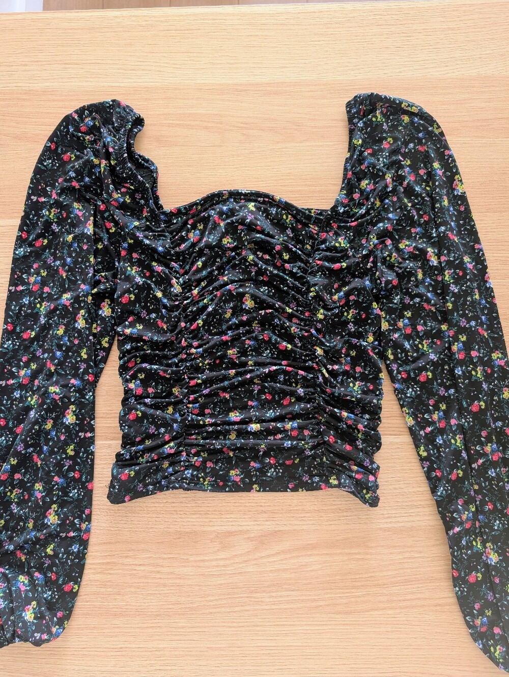 Black Floral Puff Sleeve Crop Top